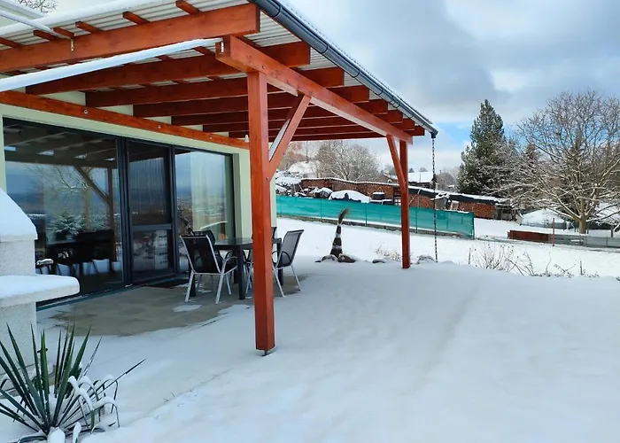 Semesterbostad Panorama House Brdy